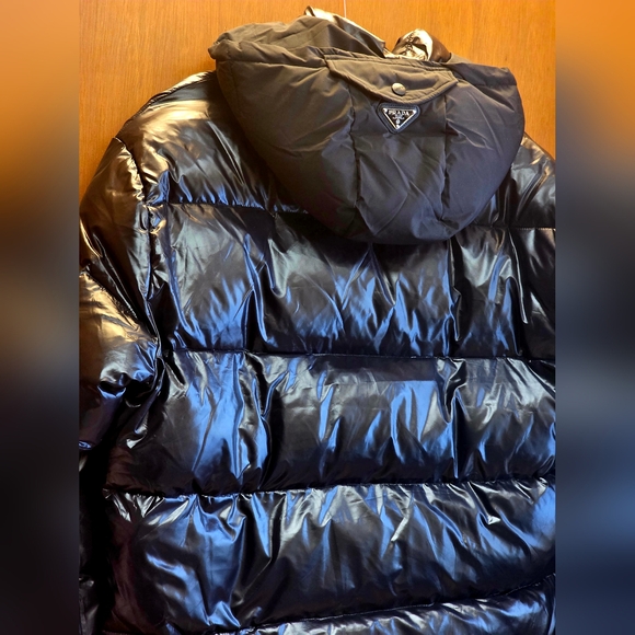 PRADA MILANO ENAMEL TRIANGLE LOGO LINEA ROSSA NYLON HOODED PUFFER JACKET XL - Picture 7 of 16